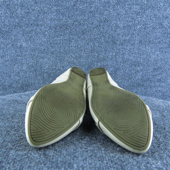 Cliffs by White Mountain Playdate Women Flat Shoe Beige Synthetic Slip On Sz 8.5 - Picture 8 of 9